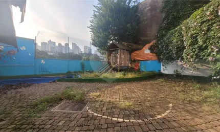 Sobrado com 3 quartos à venda ou para locação em Santa Cecília - SP