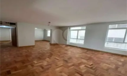 Apartamento com 2 quartos à venda em Cerqueira César - SP