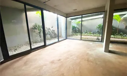 Ponto comercial para alugar na Avenida Rebouças, --, Pinheiros, São Paulo