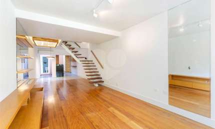 Casa de vila com 2 quartos à venda em Pinheiros - SP