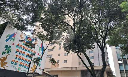 Prédio inteiro à venda ou para locação em Bela Vista - SP