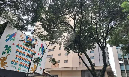 Prédio inteiro à venda ou para locação em Bela Vista - SP
