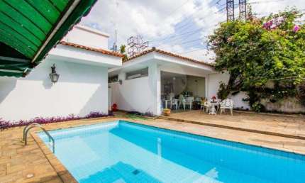 Casa térrea com 3 quartos à venda em Alto De Pinheiros - SP