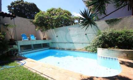 Casa térrea com 3 quartos à venda em Alto De Pinheiros - SP