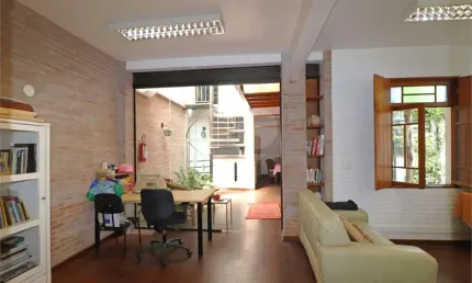 Casa com 3 quartos à venda na Rua Irmão Odilon Diniz, --, Sumaré, São Paulo