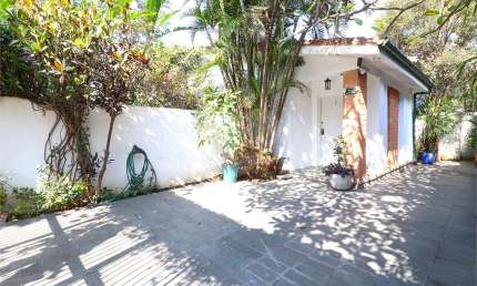 Casa com 4 quartos à venda na Rua dos Macunis, --, Vila Madalena, São Paulo