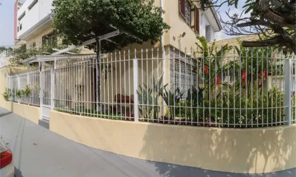Casa com 3 quartos à venda na Rua Juatuba, --, Vila Madalena, São Paulo