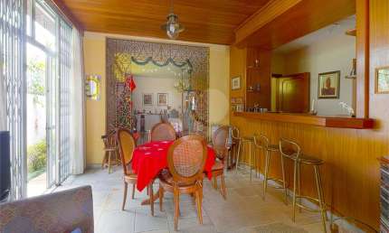 Casa térrea com 3 quartos à venda em Alto De Pinheiros - SP