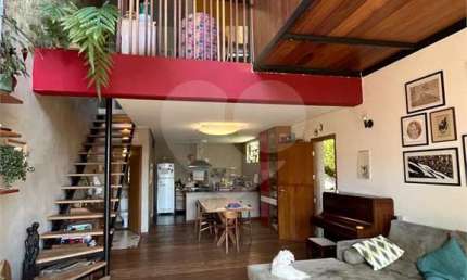 Casa com 3 quartos à venda na Rua Camburiú, --, Vila Ipojuca, São Paulo