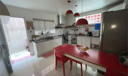 Casa com 3 quartos à venda na Antônio Alarcon, --, Alto da Lapa, São Paulo