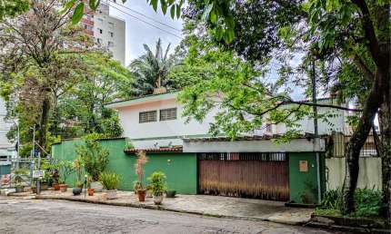 Sobrado com 4 quartos à venda em Vila Pirajussara - SP
