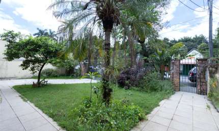 Casa térrea com 3 quartos à venda ou para locação em Butantã - SP