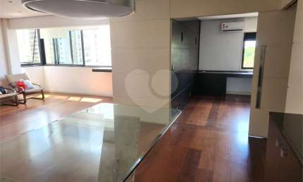 Apartamento com 3 quartos à venda em Alto De Pinheiros - SP