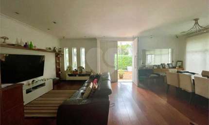 Casa térrea com 4 quartos à venda em Vila Madalena - SP