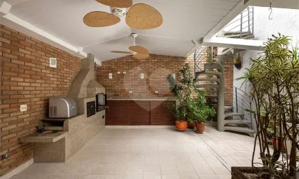 Casa com 3 quartos à venda na Rua Monsenhor Passos, --, Vila Madalena, São Paulo