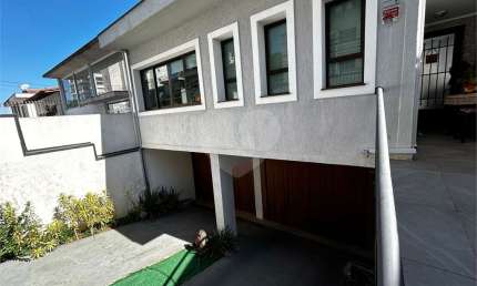 Casa com 3 quartos à venda na Rua Dom Leopoldo I, --, Alto da Lapa, São Paulo
