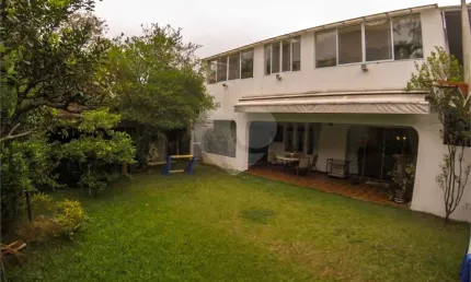 Sobrado com 4 quartos à venda em Alto De Pinheiros - SP