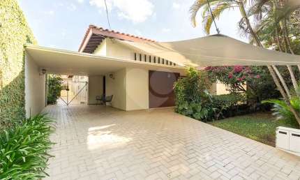 Casa térrea com 3 quartos à venda em Alto De Pinheiros - SP
