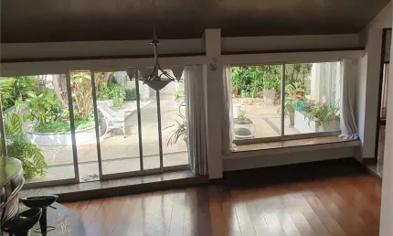Casa com 3 quartos à venda em Vila Hamburguesa - SP