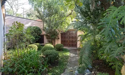Sobrado com 4 quartos à venda em Vila Madalena - SP