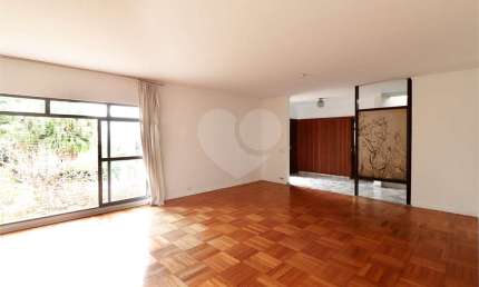 Sobrado com 4 quartos à venda ou para locação em Sumaré - SP