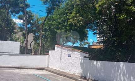 Casa de vila com 2 quartos à venda em Alto De Pinheiros - SP