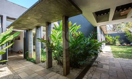Casa à venda na Avenida Diógenes Ribeiro de Lima, --, Alto de Pinheiros, São Paulo