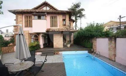 Sobrado com 4 quartos à venda em Vila Madalena - SP