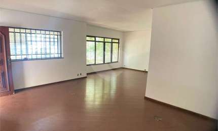 Casa térrea com 3 quartos à venda em Bela Aliança - SP