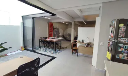 Casa com 3 quartos à venda na Rua Votupoca, --, Vila Ipojuca, São Paulo