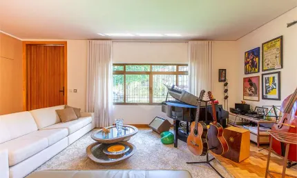 Casa térrea com 3 quartos à venda em Bela Aliança - SP