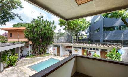 Casa com 4 quartos à venda ou para locação em Vila Ida - SP