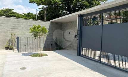 Casa com 3 quartos à venda na Rua Camburiú, --, Alto da Lapa, São Paulo