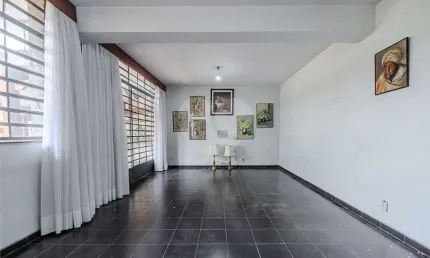Casa com 4 quartos à venda na Rua Pombal, --, Sumaré, São Paulo