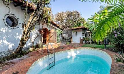Casa térrea com 4 quartos à venda em Alto De Pinheiros - SP