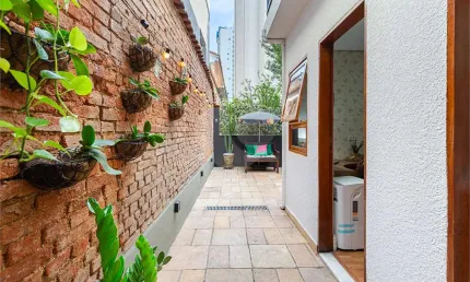 Casa com 2 quartos à venda na Rua Bergamota, --, Alto de Pinheiros, São Paulo