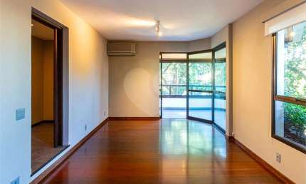 Apartamento com 4 quartos à venda ou para locação em Vila Madalena - SP