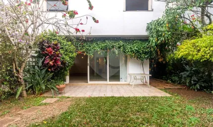 Casa com 3 quartos à venda na Rua Tremembé, --, Sumaré, São Paulo