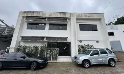 Barracão / Galpão / Depósito para alugar no Santa Rita, Brusque  por R$ 8.000
