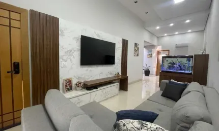 Casa Semi mobiliada á venda no Jardim Imperial em Maringá