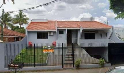 Casa Comercial com 05 Salas á venda na Zona 04 em Maringá