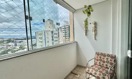 Apartamento amplo com 03 quartos e 01 vaga de garagem no bairro de Campinas/São José.