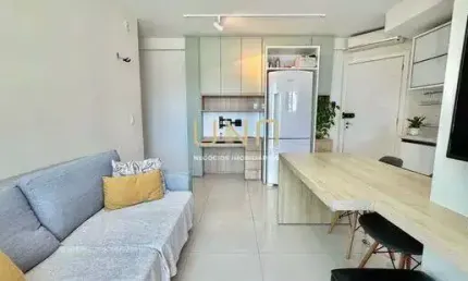 Apartamento de alto padrão em Coqueiros, com localização privilegiada.