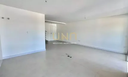 Excelente apartamento duplex com 1 suíte e 1 vaga de garagem no bairro joão paulo/ florianópolis.