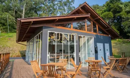 Casa 4 suítes no condomínio green hills – região norte da ilha