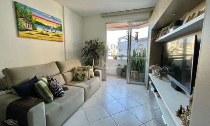 Apartamento com 3 quartos sendo 1 suíte, na Trindade, em Florianópolis