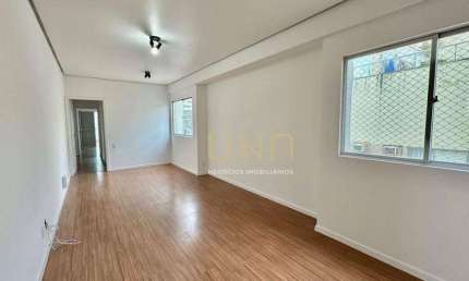 Apartamento Residencial à venda, Centro, Florianópolis - AP0171.