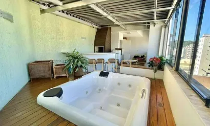 Apartamento Triplex Residencial à venda, Centro, Florianópolis - AT0002.