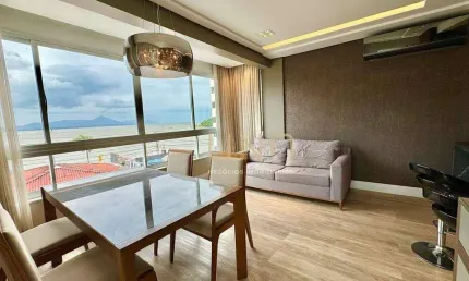 Apartamento com vista mar, de 2 quartos e 1 vaga de garagem no bairro de Coqueiros.