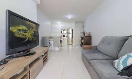 Aparamento com três quartos no bairro Saco Grande/Florianópolis.